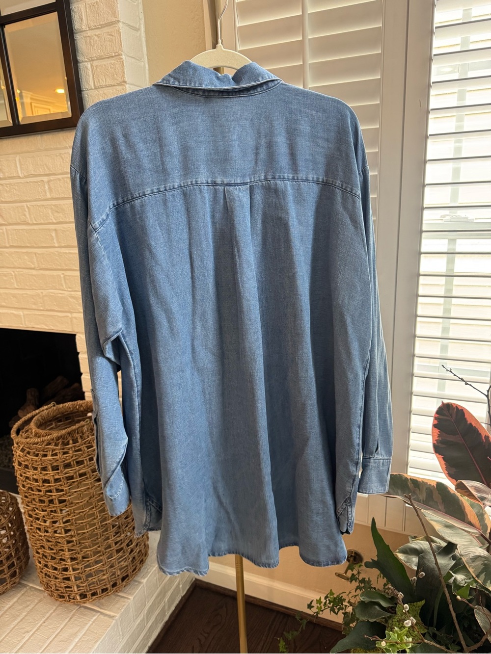 LOFT Chambray Everyday Oversized Pocket Shirt - Picture 2 of 2